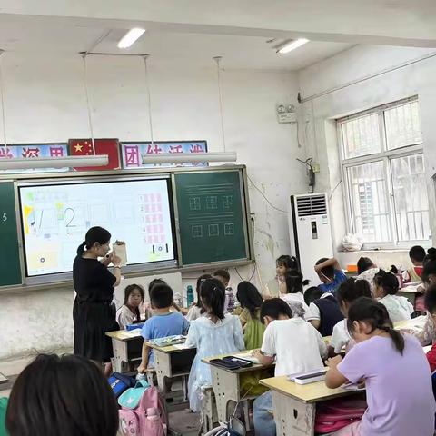 朱元寨小学数学课听课教研