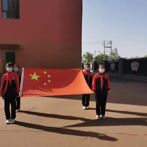 回民区第二实验小学“科技筑梦  点亮未来”主题升旗仪式