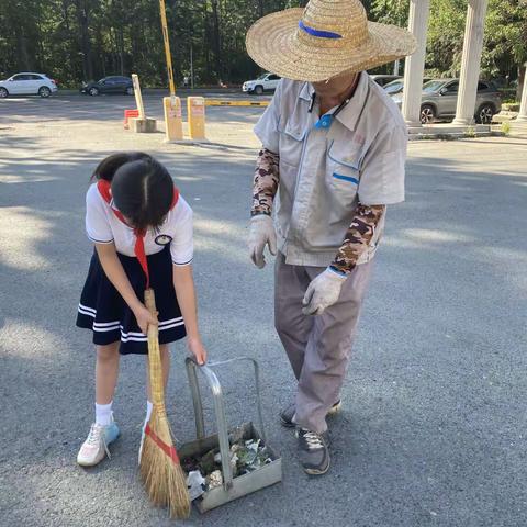 四年一班：争当“美德少年”小小志愿者