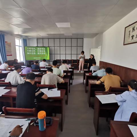 把专业做专，把教学做细，把工作做实！———记墨江哈尼族自治县新安镇初级中学“教师专业素养”考试工作