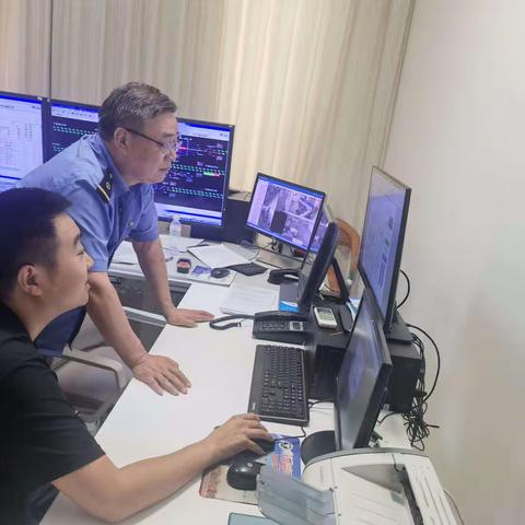 酷暑高温下高铁培训进行时