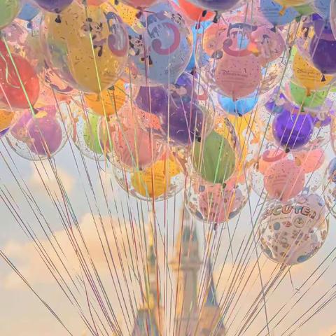 明英五月  尽绽笑容