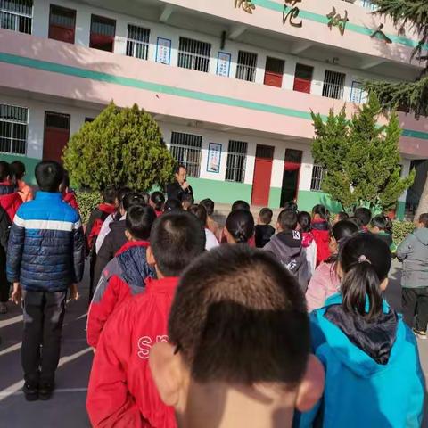 消防演练，筑牢校园安全防线 ——固新小学“119”消防演练活动报道