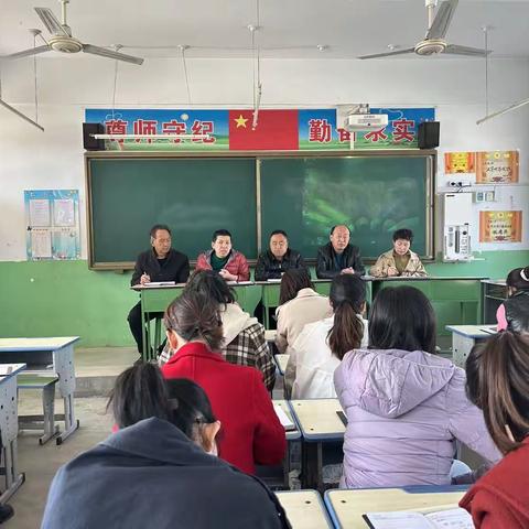 “消防演练鸣警钟，防患未“燃”筑安全”——邓庄小学消防安全演练活动