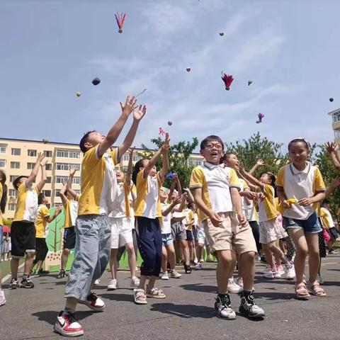 “智”勇大闯关，“慧”心助成长 珲春市第二实验小学校2022-2023学年度第二学期二年级无纸笔测试