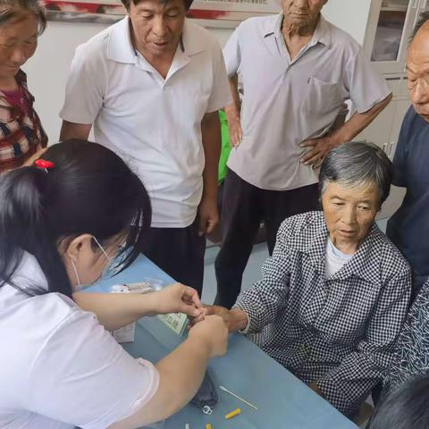 市国资公司赴沁县沁州黄镇霍沟村开展“乡村振兴送健康，义诊活动暖人心”义诊活动