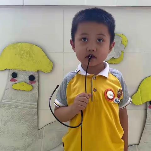 班级：中二班  姓名：赵珏熙
