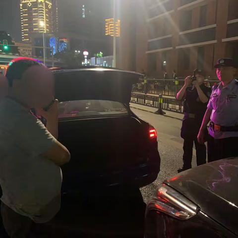 警伴高考，为梦想保驾护航！