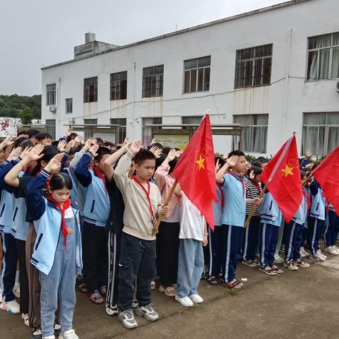 红领巾爱祖国—樟朗小学一年级新生入队仪式