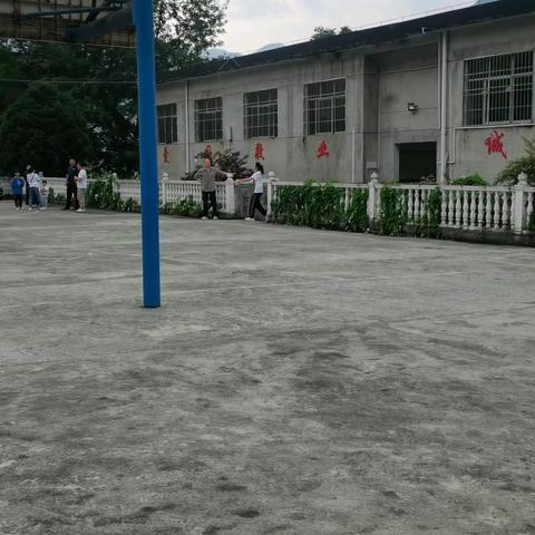 “城乡手拉手，让爱动起来”思源实验学校301班与甘溪坝小学联谊活动