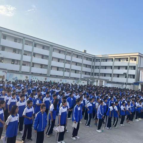 2023学年景谷二中七年级班级篮球比赛