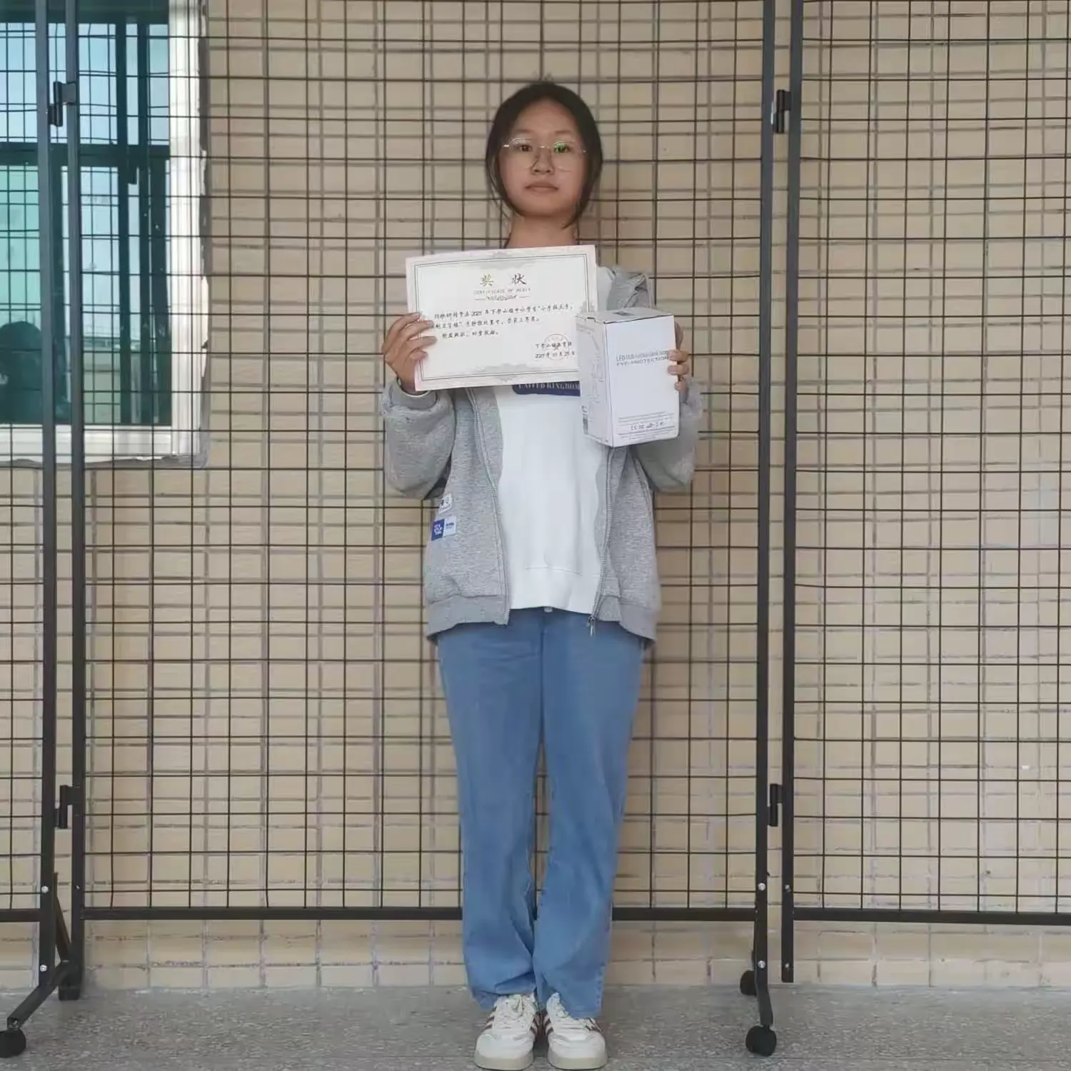 简篇-我校学生参加镇“小手拉大手,创建卫生镇”手抄报比赛喜获佳绩