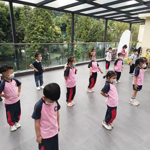 美易婴幼学院 米罗涂鸦班大二班