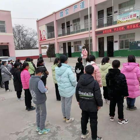 乾县梁山邵村小学德育工作小结