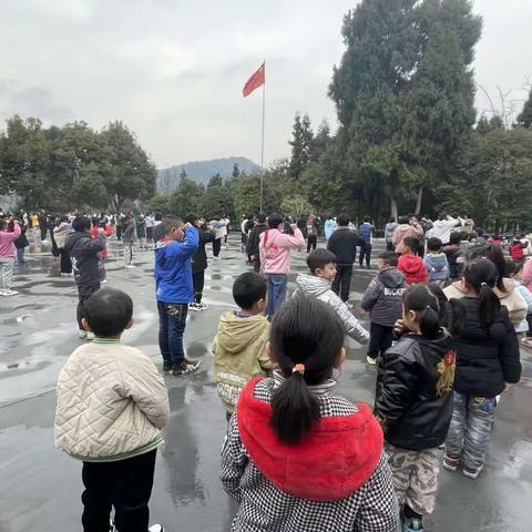 汇川区松林镇丁台幼儿园——幼小衔接促成长之走进小学