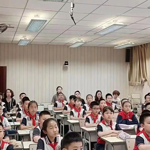 青蓝不辍促成长，薪火相传育桃李——文学道小学青蓝工程示范课