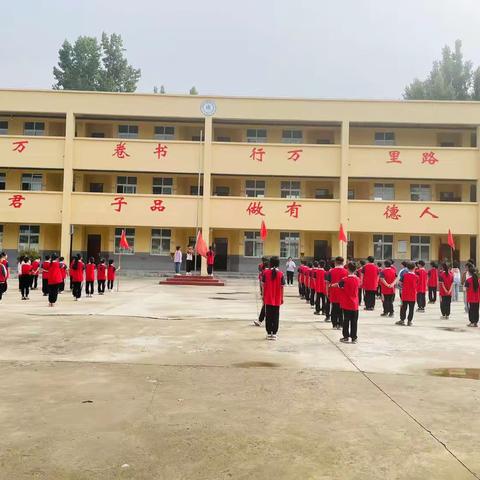 学习二十大，争做好队员—薄壁镇周庄小学少先队入队仪式