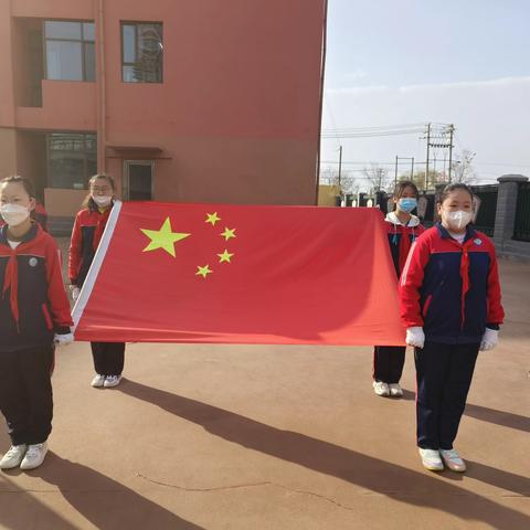 回民区第二实验小学“学习二十大精神 争做劳动小达人”主题升旗仪式