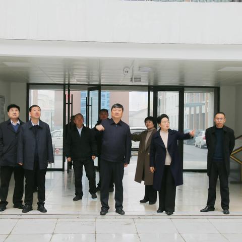 县委书记周东柯到教育局开展新春慰问活动