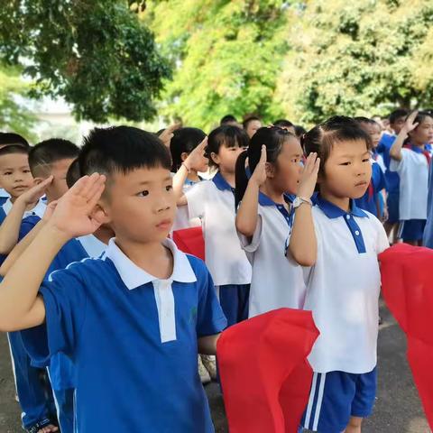 “少年有梦，领巾飞扬”——赤石镇大安小学少先队新队员入队仪式