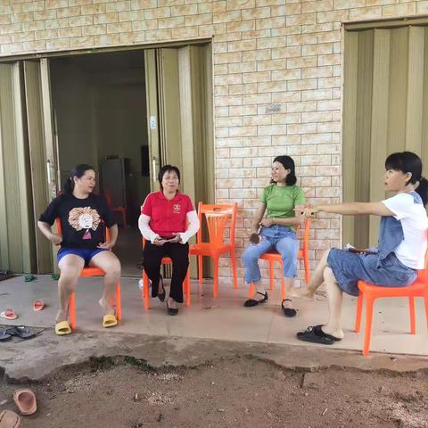 万安村委会持续开展护苗行动（副本）（副本）