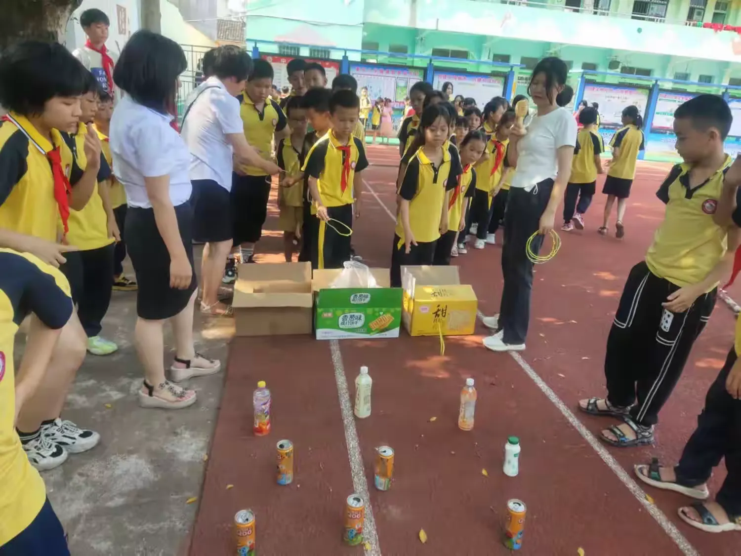 简篇-“快乐童心,放飞梦想”——素龙小学庆祝国际“六一”儿童节