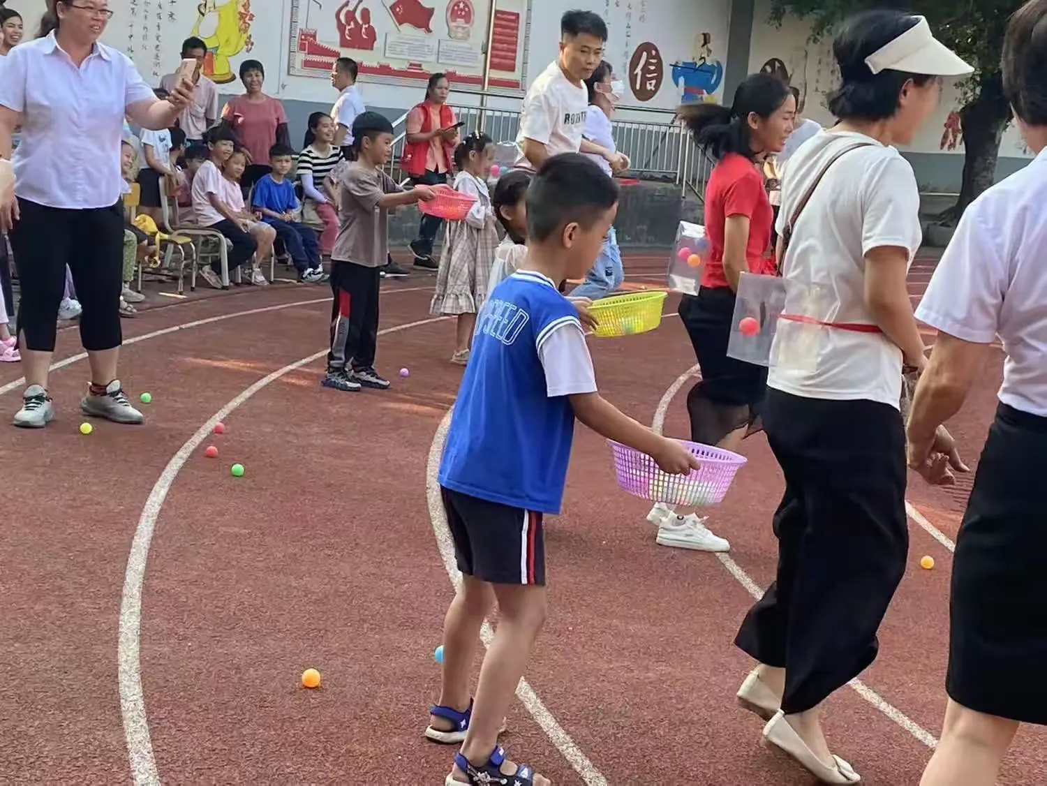 简篇-“快乐童心,放飞梦想”——素龙小学庆祝国际“六一”儿童节