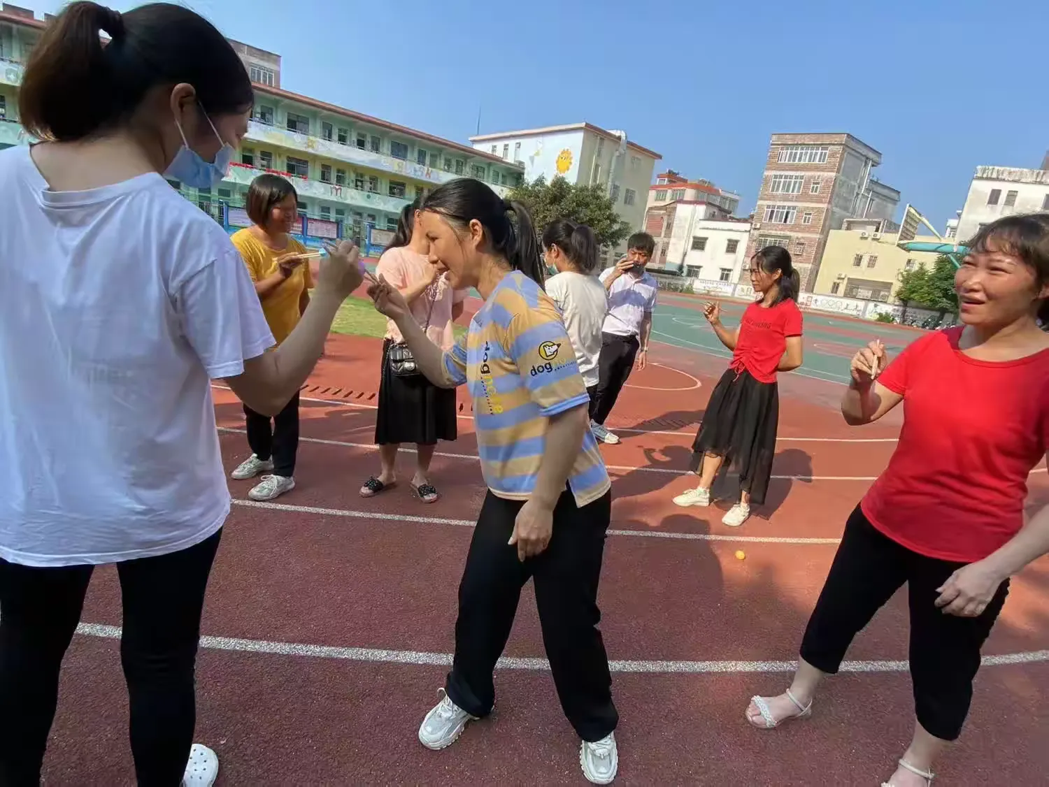 简篇-“快乐童心,放飞梦想”——素龙小学庆祝国际“六一”儿童节