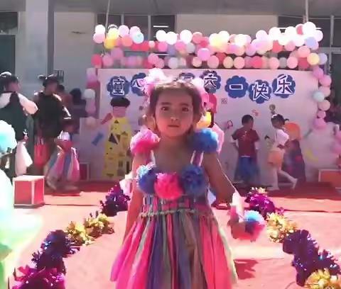 马场幼儿园环保时装秀
