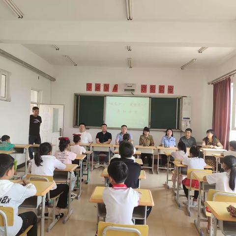 太平镇中心小学资助金领取仪式