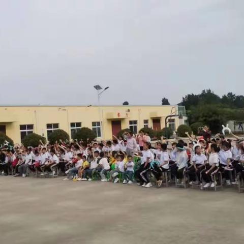 童心飞扬一一乔沟小学庆“六一”联欢会