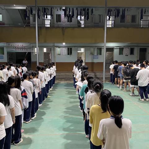 将乐县水南中学再次召开寄宿生大会