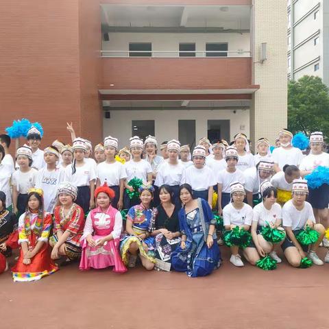 雨花实验第三小学举办庆六一活动——民族团结展风采 劳动实践