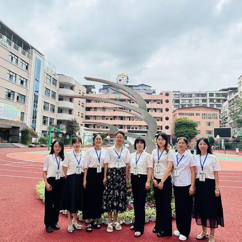 秋光为序 共启新程 巴州区第一小学校第一周 值周工作总结