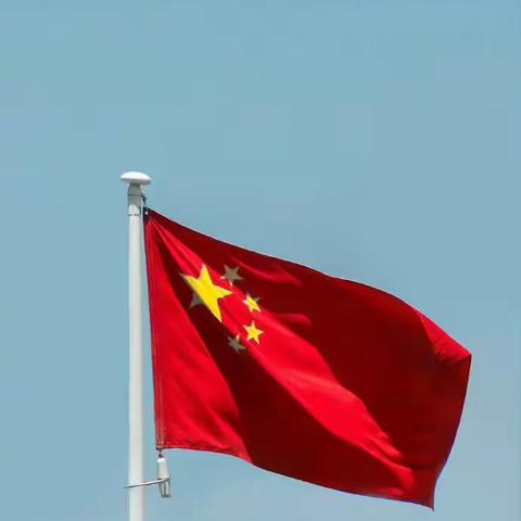 生在红旗下，长在春风里——定安常青藤中学周一升旗仪式