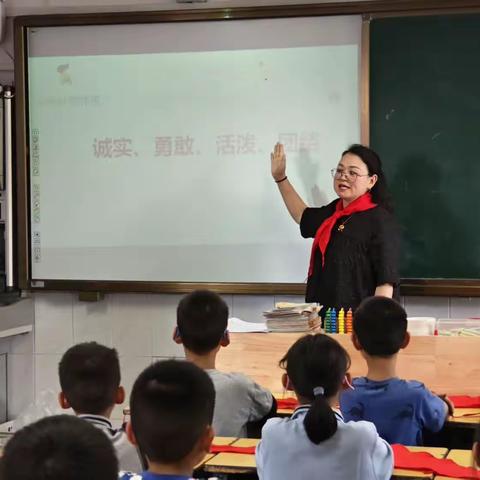 仙都小学：践行社会主义核心价值观教育“学习二十大 争做好队员”入队仪式