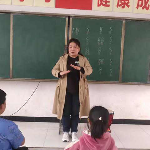 【阳尹•美育】情系青少年 关爱进校园——渭南市老年大学和青年音乐家联合会帮扶阳尹小学艺术社团活动纪实