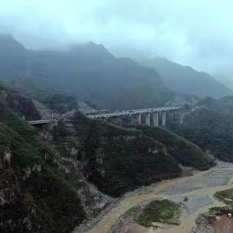 风雨兼程高速人 防汛抢险保畅通 --京昆石太公司奋战一线全力防汛保畅通