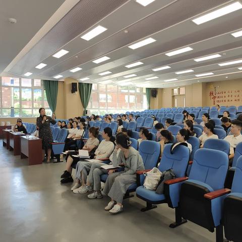 在一起 共成长—森霖城小学新进及青年教师新学期培训会