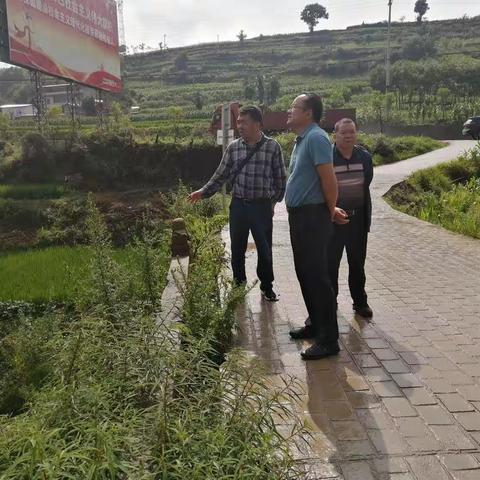 昆明市水务局刘锐钢副局长带队赴我县指导检查在建项目度汛措施工作