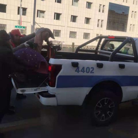 【争一流、当冠军】区执法局持续开展市容环境集中整治行动，让文明归“位”