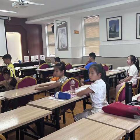 张宅社区暑期书法公益课