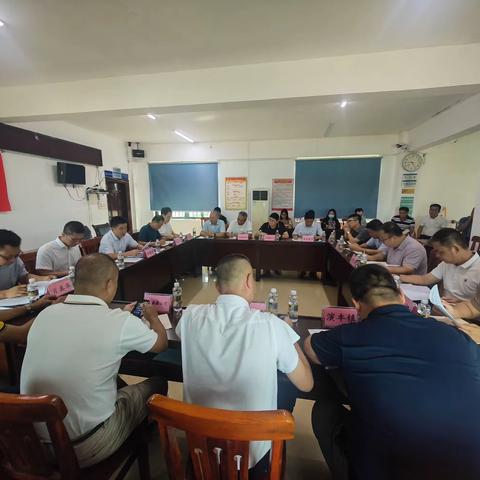 省乡村振兴局杨晓刚副局长带队督导美兰区北港渔村项目