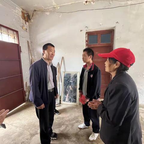 少年儿童心向党用心用情伴成长——灞桥区民政局组织开展“六一”节关爱慰问困境儿童活动