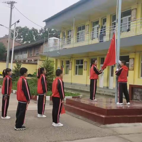 学习二十大，争做好队员——元王小学2023年少先队入队仪式