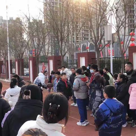 濮阳市卫都实验学校四年级六班“成就梦想 与爱同行”亲子运动会