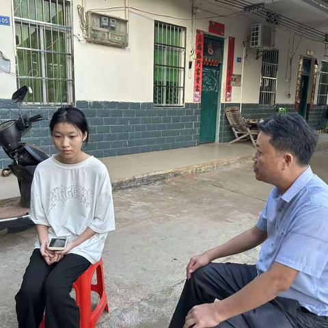 【护苗行动】携爱前行，暖心家访——芙蓉田学校家访活动