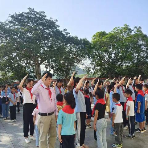 “学习二十大 争做好队员”——王桥小学2023年六一少先队入队仪式暨美食节、游园活动