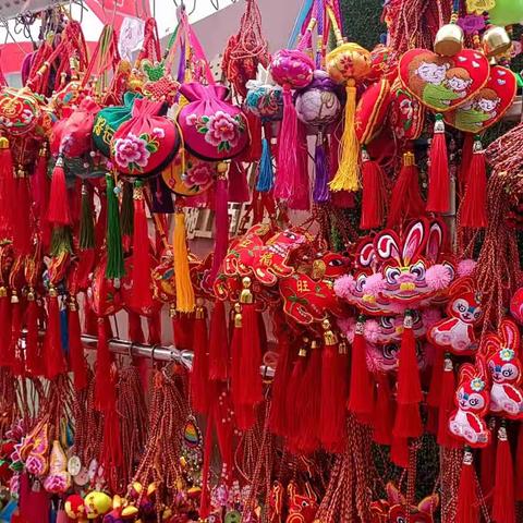 “浓情端午 粽叶飘香”―—武都区莲湖小学三年级（八）班“端午节”主题活动