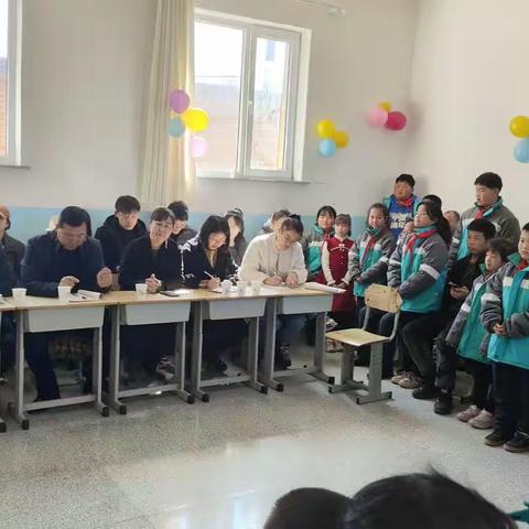 毛杖子小学“遇见春天，感恩父母”三月生日会